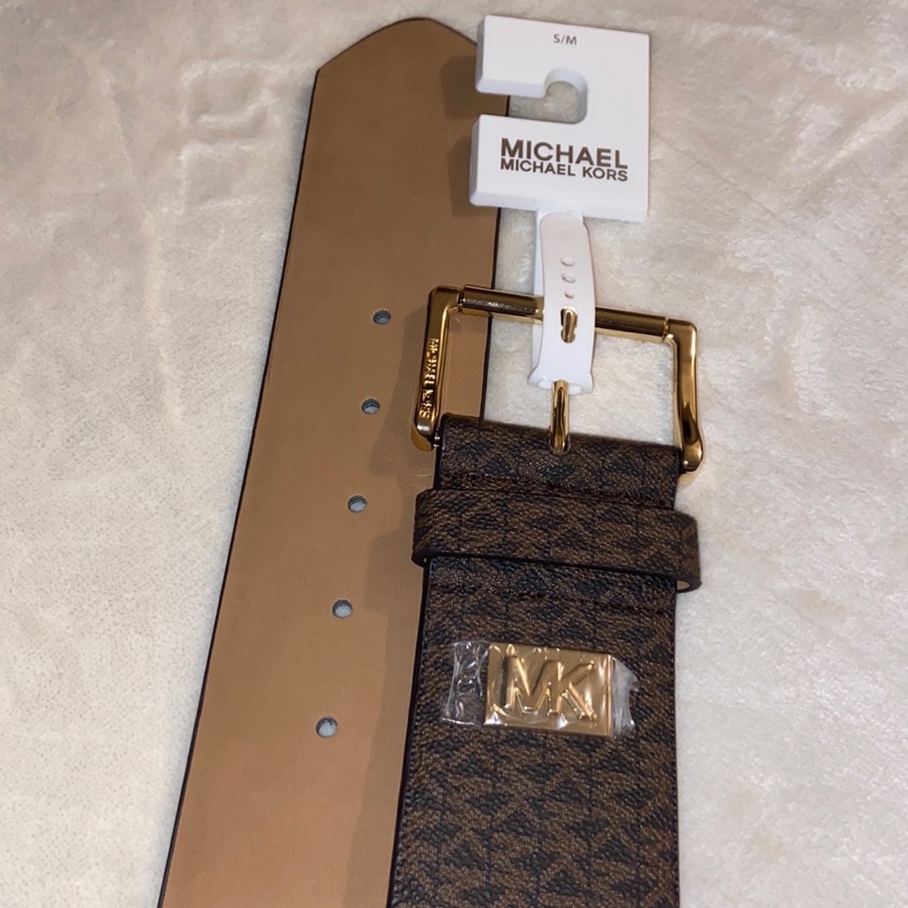 Wide High-Waist Michael Kors Belt - Picture 5 of 7